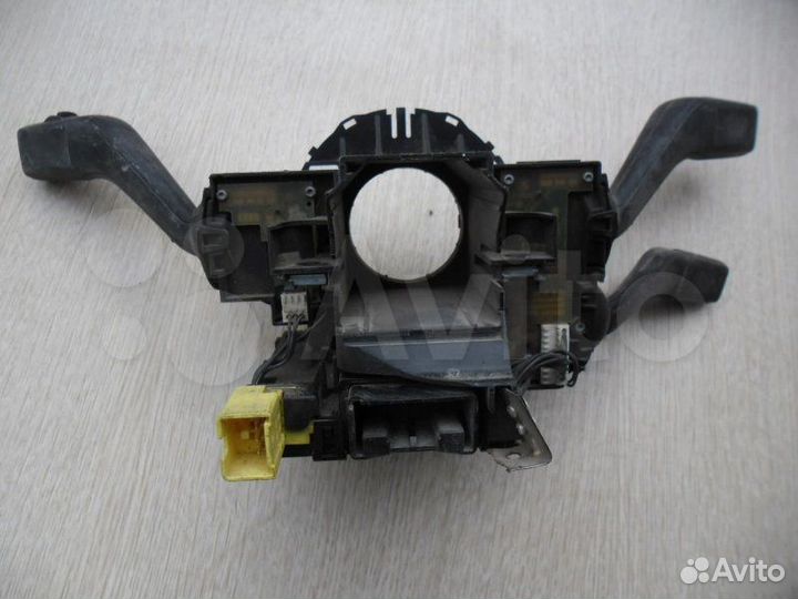 Переключатель подрулевой Volkswagen Passat B6