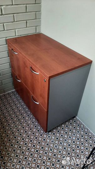 Тумба выкатная 2 штуки