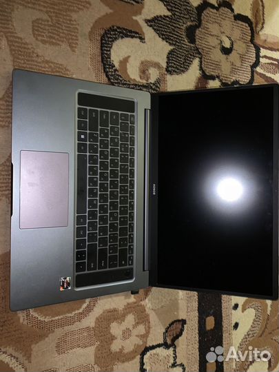 Ноутбук honor