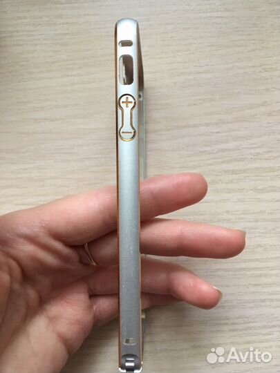 Защитная рамка (бампер) для iPhone 5s, SE