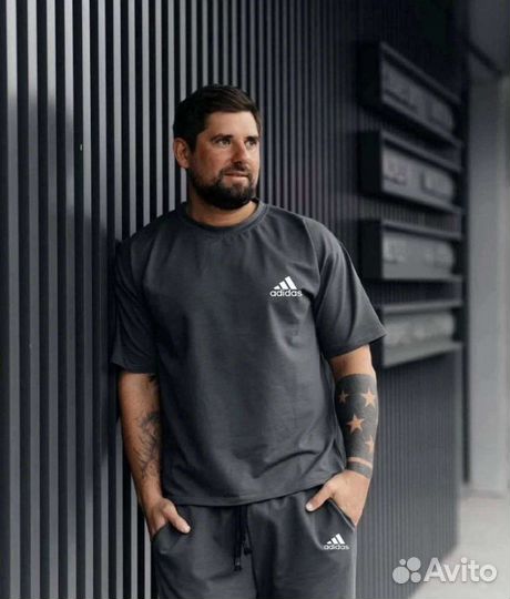 Мужской спортивный костюм adidas