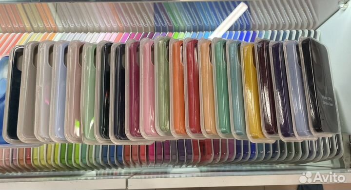 Защитные стекла и чехлы на iPhone 13 Pro