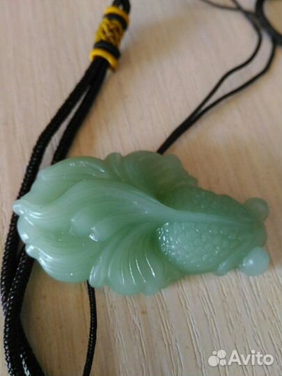 Кулон-подвеска из нефрита