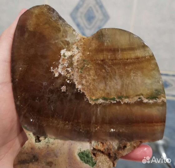 Натуральные камни самоцветы