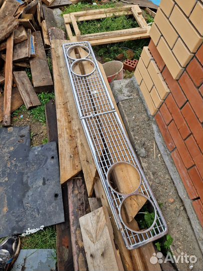 Передняя решетка