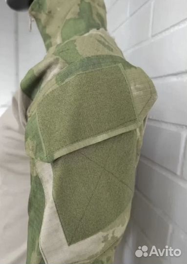 Тактический боевой костюм