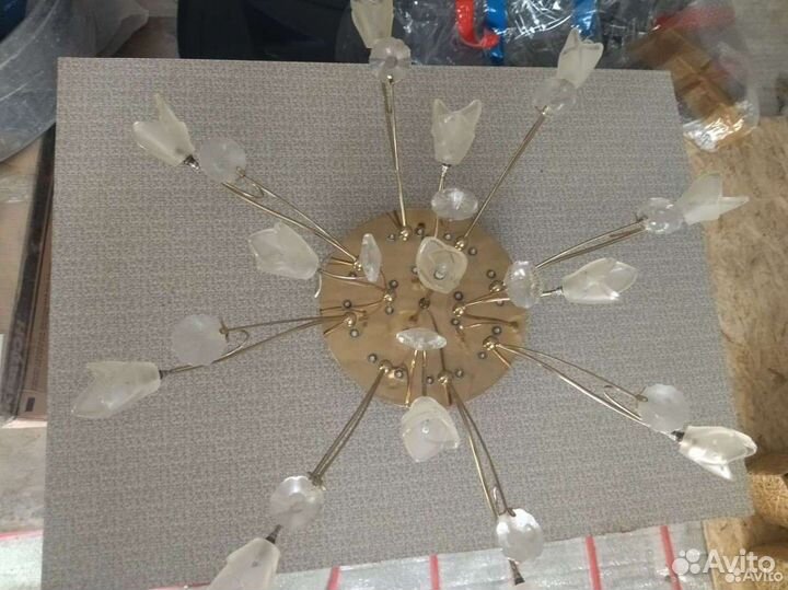 Люстры и светильники бу