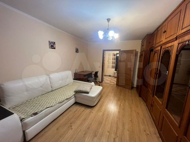 2-к. квартира, 70 м², 2/10 эт.