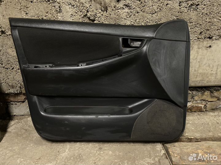 Обшивка двери toyota Fielder 2004