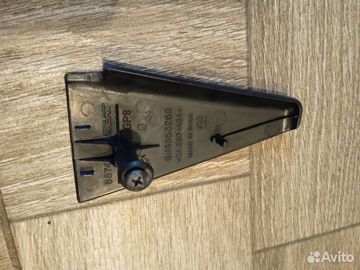 Наружная накладка задней правой двери Seat Cordoba