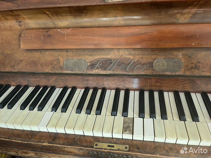 Антикварное пианино