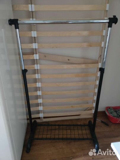 Вешалка для одежды напольная