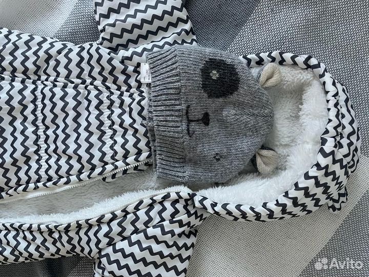Конверт и шапка