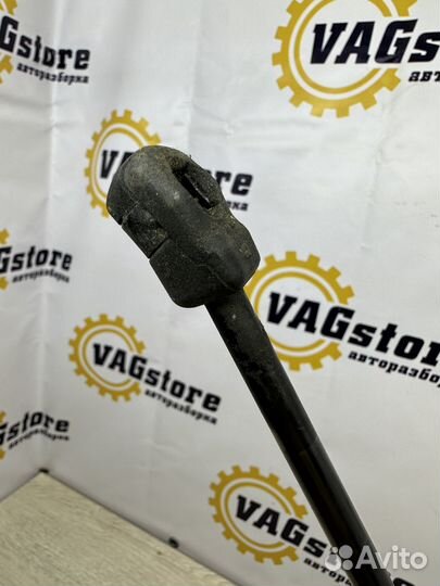 Газовый упор капота Volkswagen Passat B5 2004