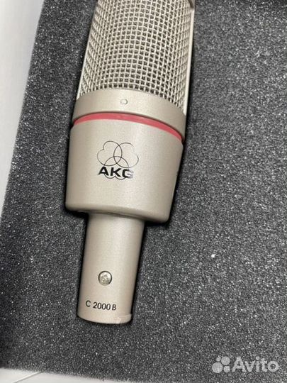 Студийный микрофон akg С2000b