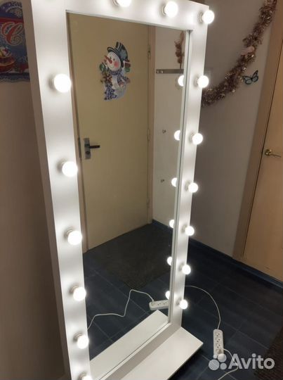 Гримерное зеркало