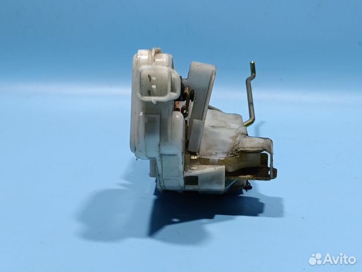 Замок двери передний левый Mitsubishi Outlander