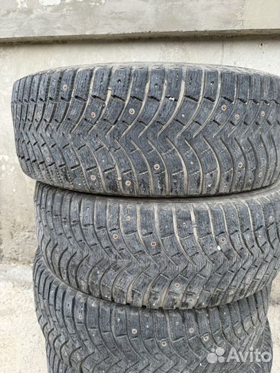 Michelin Latitude X-Ice North 275/70 R16