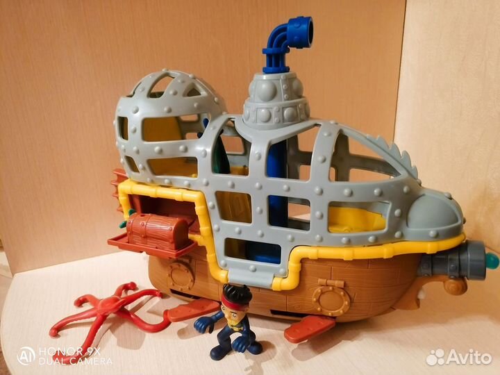 Пиратский корабль