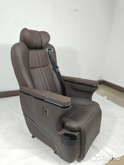 Капитанские сиденья универсальные Mercedes W447