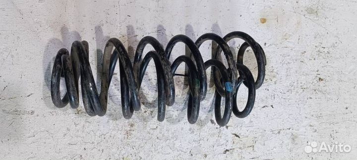 Пружина задняя Тойота
