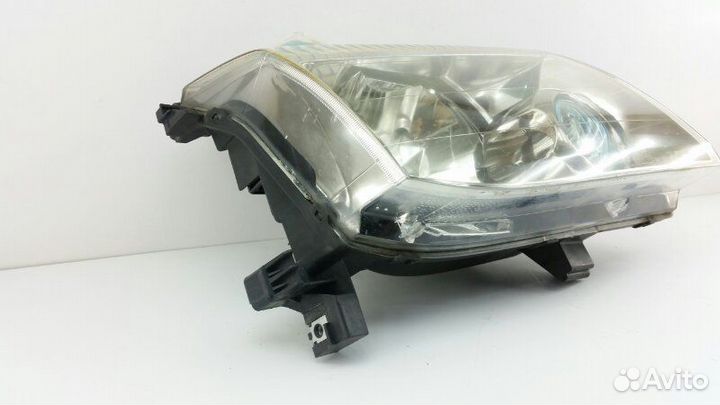 Фара правая Nissan X-Trail T30 2005