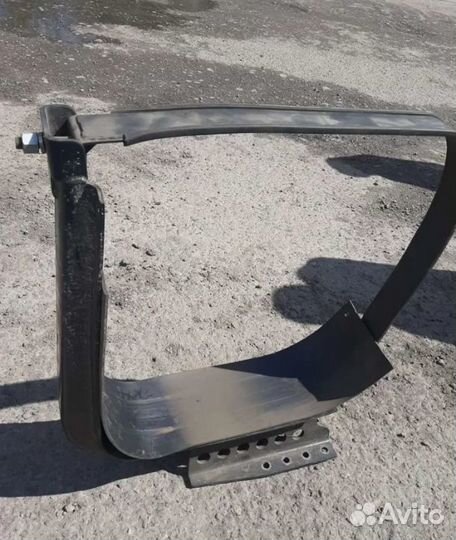 Кронштейн бензобака объёмом 500л