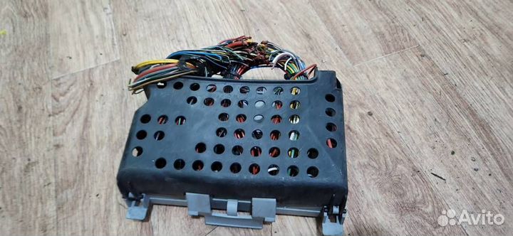 Блок предохранителей салонный Opel Astra G 1998-2