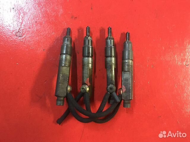 Форсунка дизельная Volkswagen T4 2.5 TDi