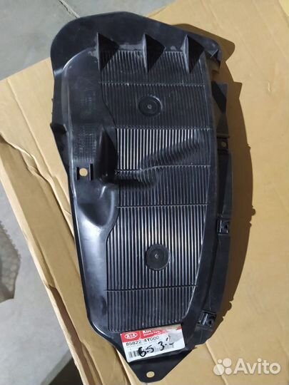 Локер (подкрылок) задний правый KIA 86822-4Y000