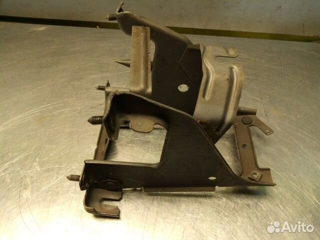 Кронштейн рулевой колонки Daewoo Nexia N150 F16D3