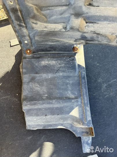 Защита двигателя левая митсубиси галант 9