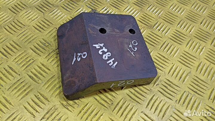 Кронштейн блока управления двигателем Man Tga