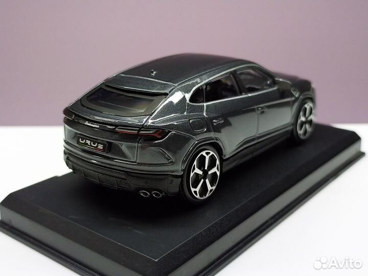 1:43 Lamborghini Urus 2018