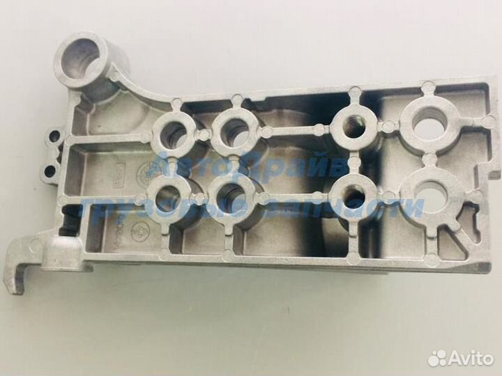 Кронштейн бампера правый даф хф 105 95