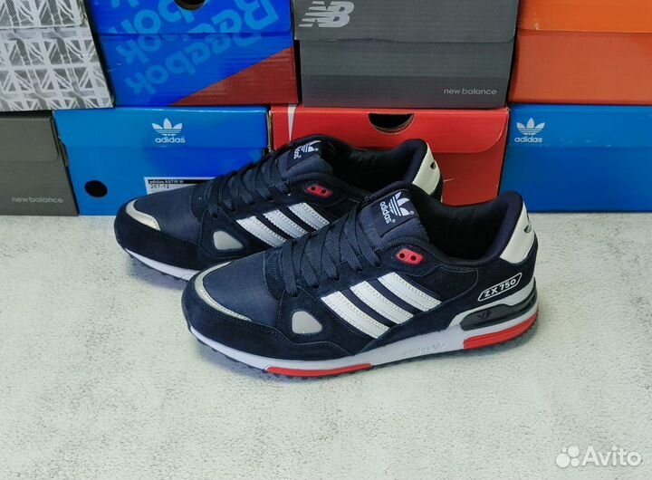 Кроссовки adidas ZX750