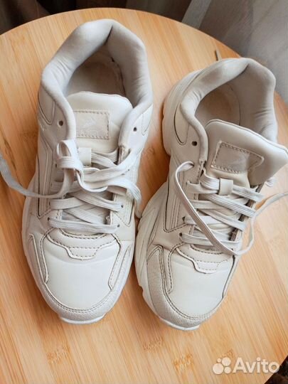 Кроссовки женские 39 размер