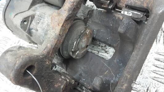 Суппорт тормозной задний правый volkswagen passat