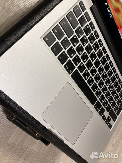 Macbook pro 13 2015 i5 16gb SSD 500 gb