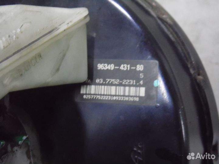 Вакумный усилитель тормозов Пежо 206