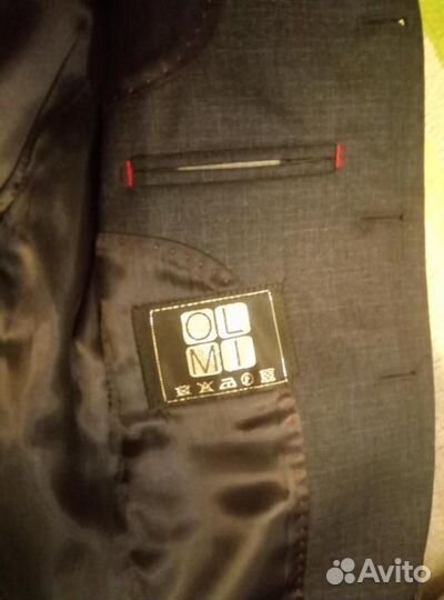 Школьный костюм (тройка) почти новый