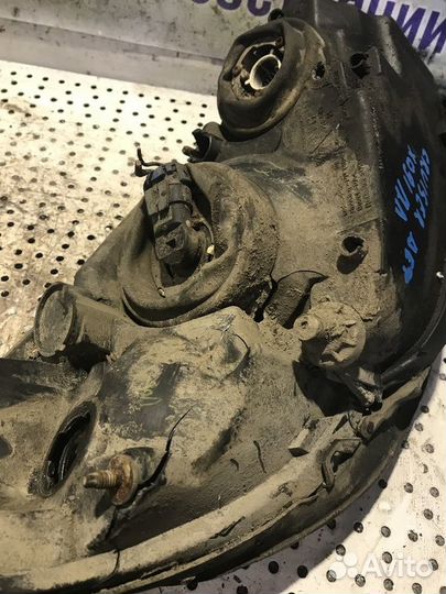 Фара передняя левая Chrysler PT Cruiser