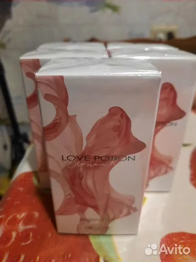 Парфюмированный спрей Love Potion Blossom Kiss