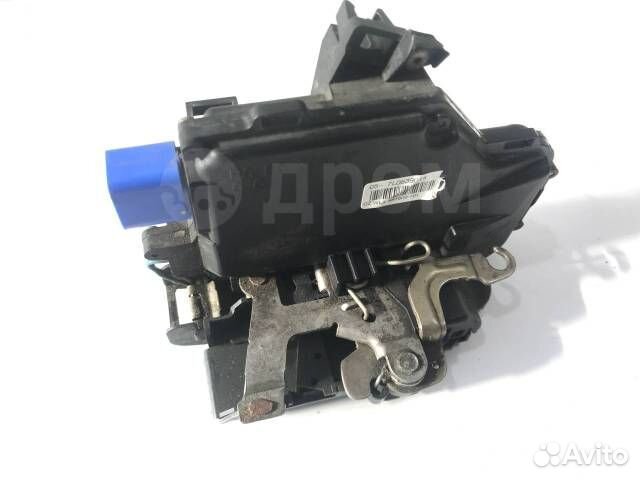 Замок задней левой двери Volkswagen Touareg