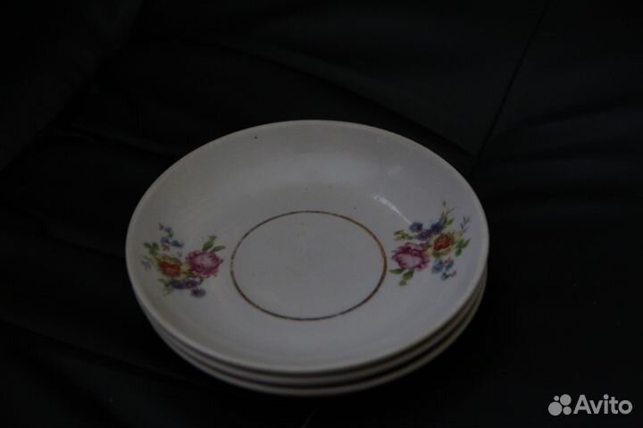 Тарелки, блюдца