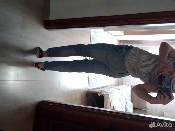 Джинсы женские рваные