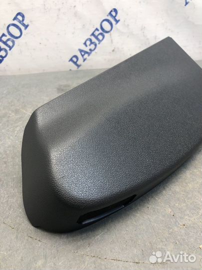 Накладка сиденья передняя правая Nissan Almera G15