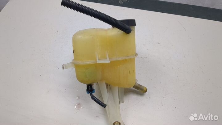 Бачок расширительный Cadillac SRX, 2006