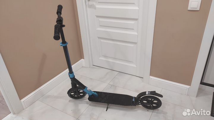 Продам самокат Tech Team 210 lux