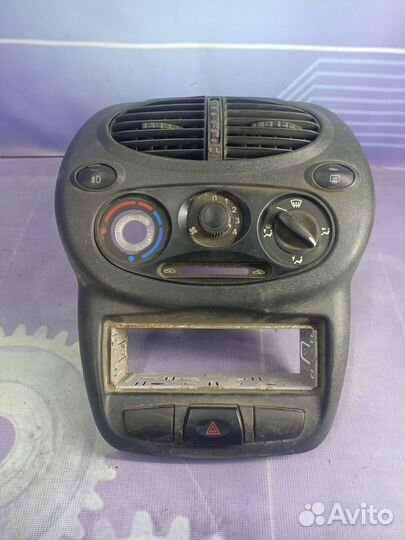 Центральная консоль LADA Kalina 1/1118/1117/1119
